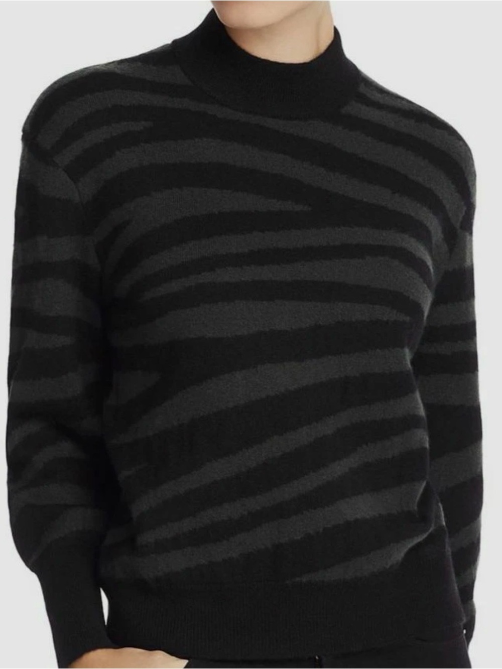 Aqua Black & Charcoal Zebra-Stripe Turtleneck Sweater 100%cashmere